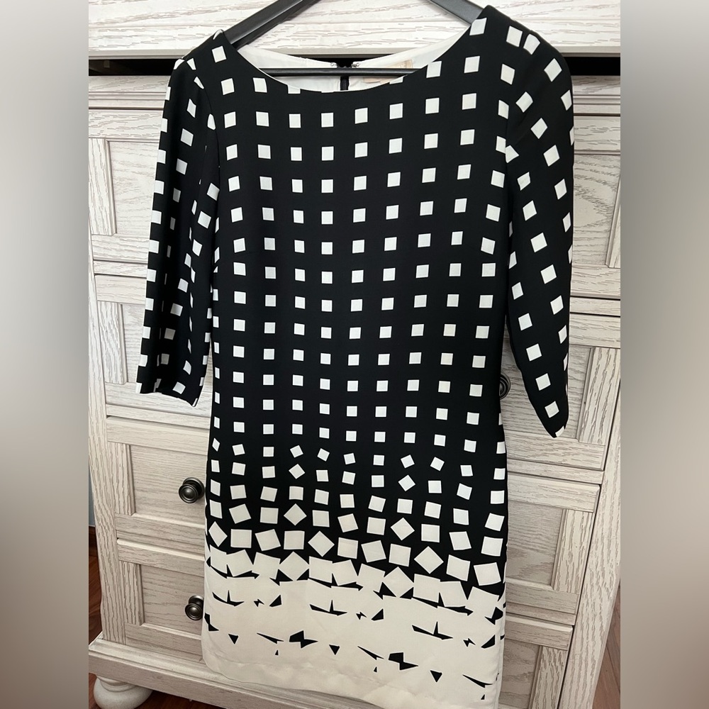 Banana Republic Black and Ivory Shift Dress, Size 6